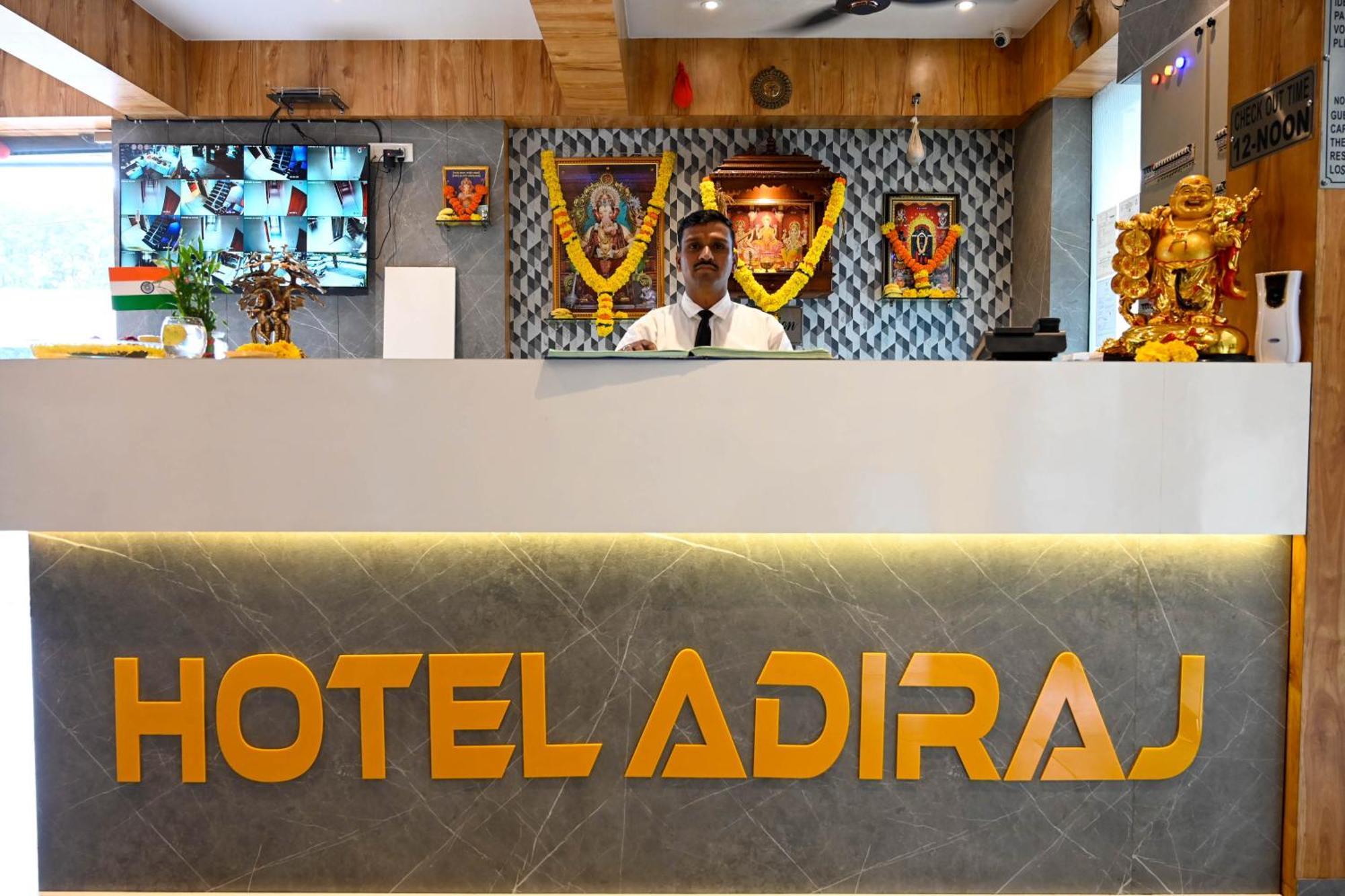 ホテル Adiraj Residency ナビムンバイ エクステリア 写真
