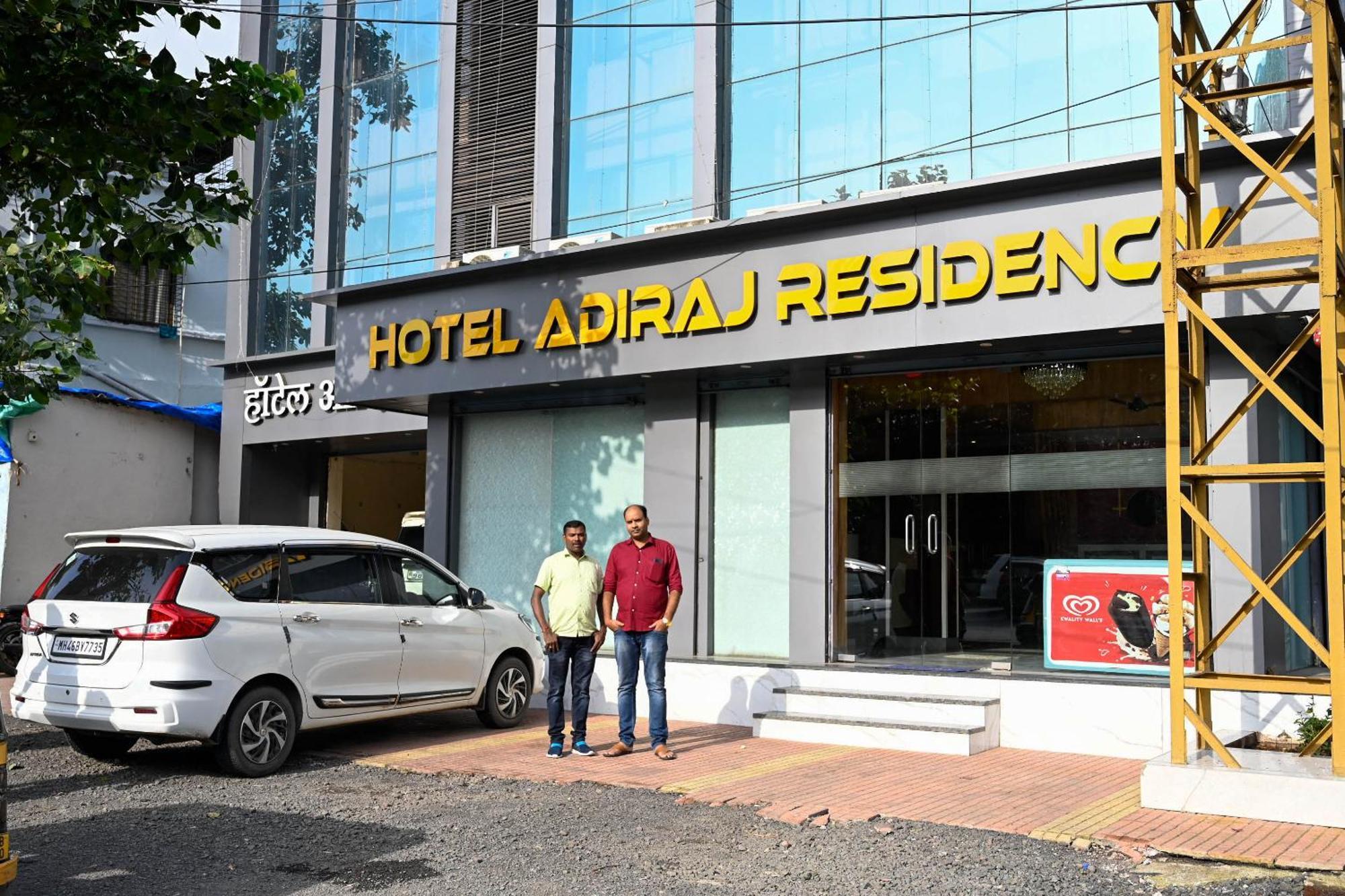 ホテル Adiraj Residency ナビムンバイ エクステリア 写真
