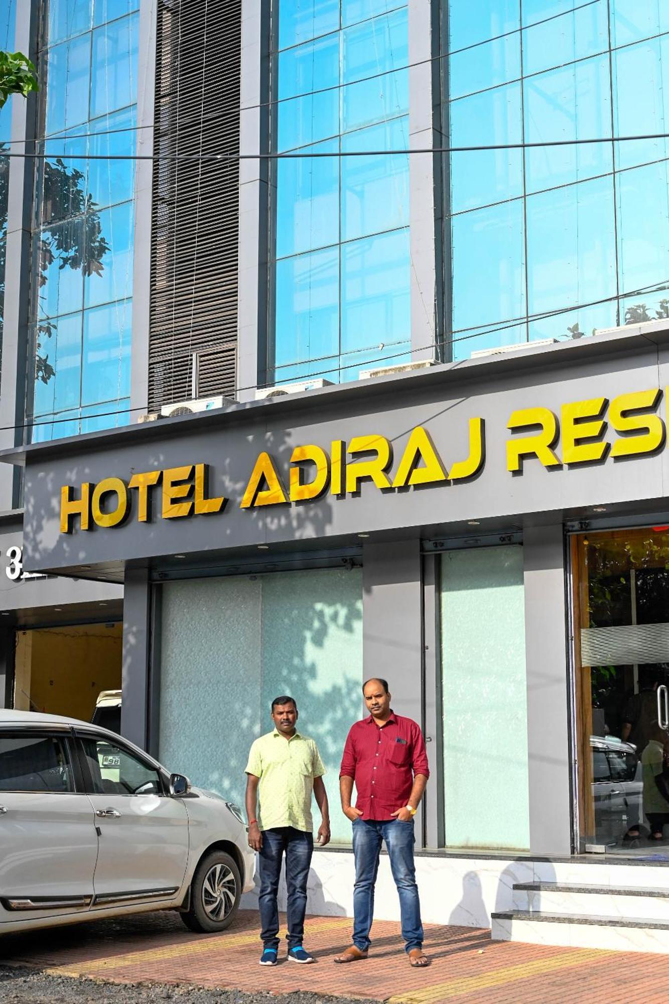 ホテル Adiraj Residency ナビムンバイ エクステリア 写真